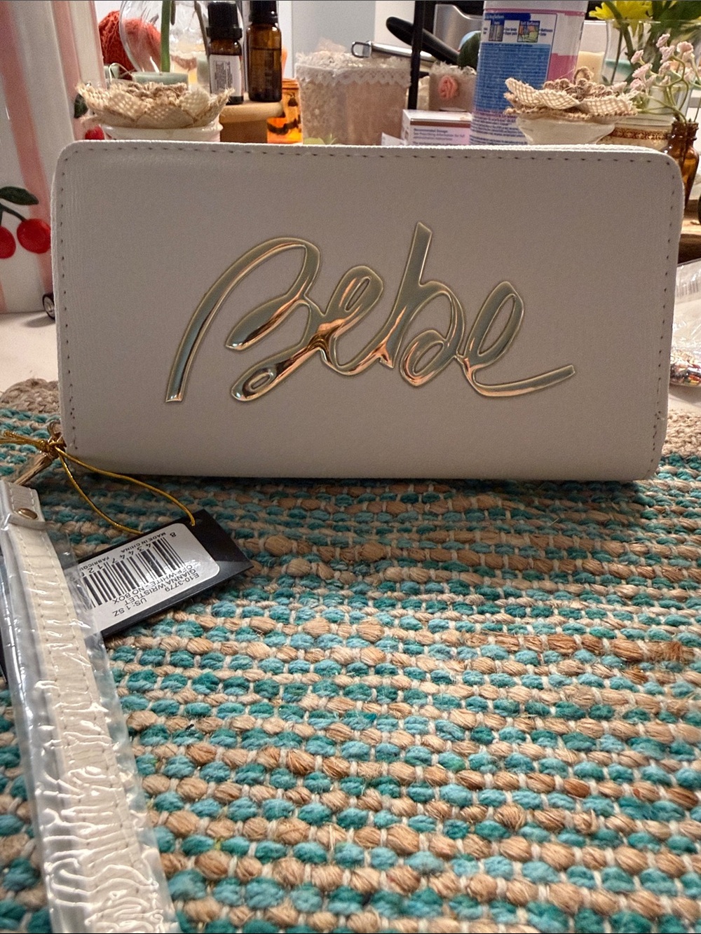 🌸NEW🌸 bebe White Zip-Around Wallet with Gold Script Logo